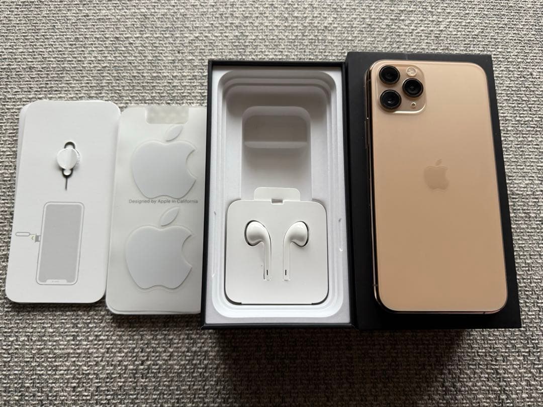 iPhone11Pro 256G ゴールド 箱・イヤホンあり 一部画面割れ
