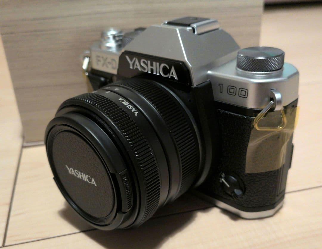 YASHICA FX-D100 デジタルフィルムシミュレーションカメラ