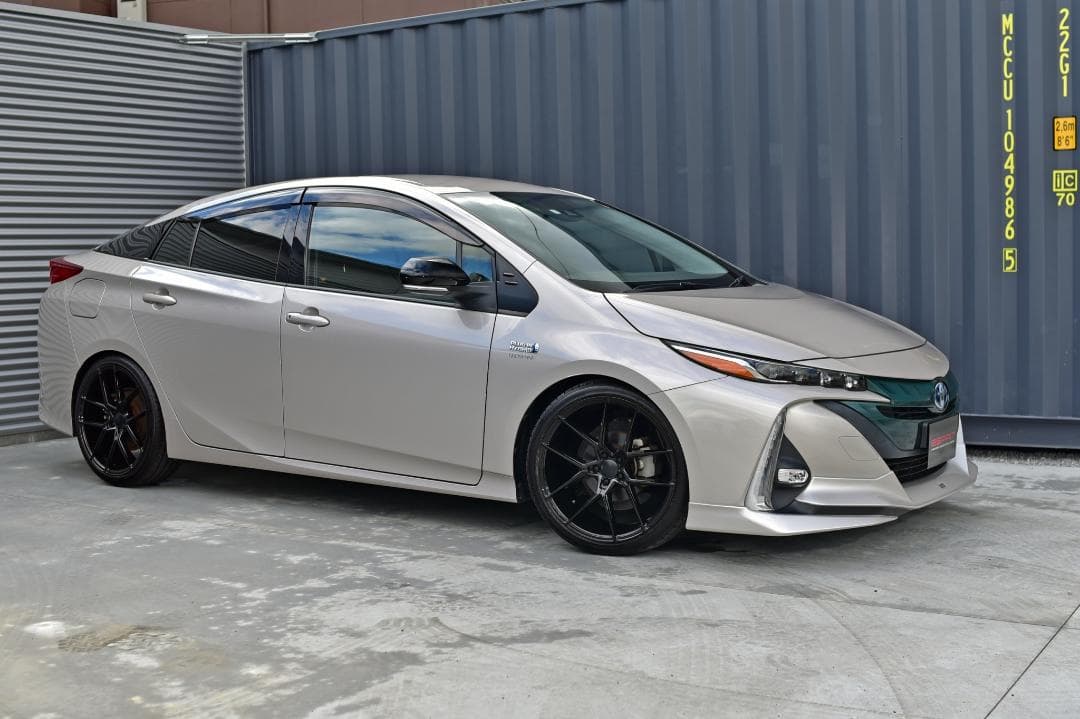 50プリウス＆PHV専用　19インチホイール＆タイヤ4本SET 新品未使用品