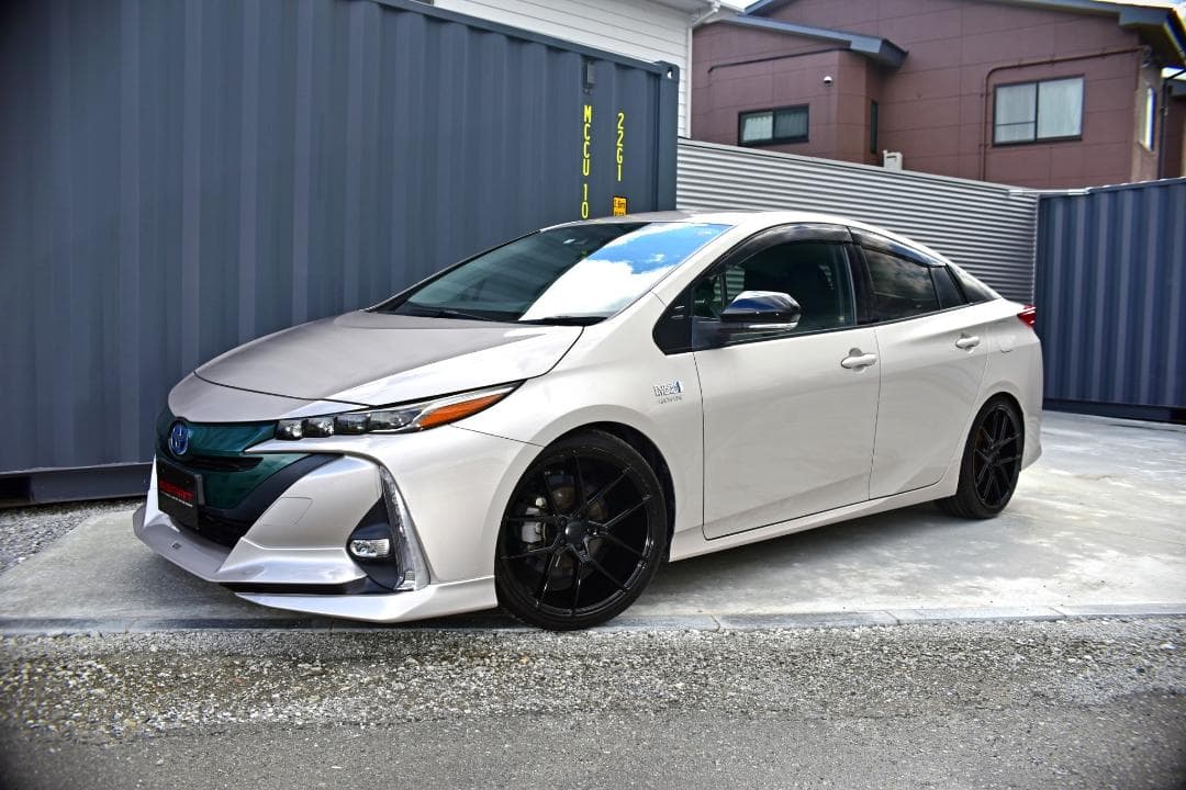 50プリウス＆PHV専用　19インチホイール＆タイヤ4本SET 新品未使用品