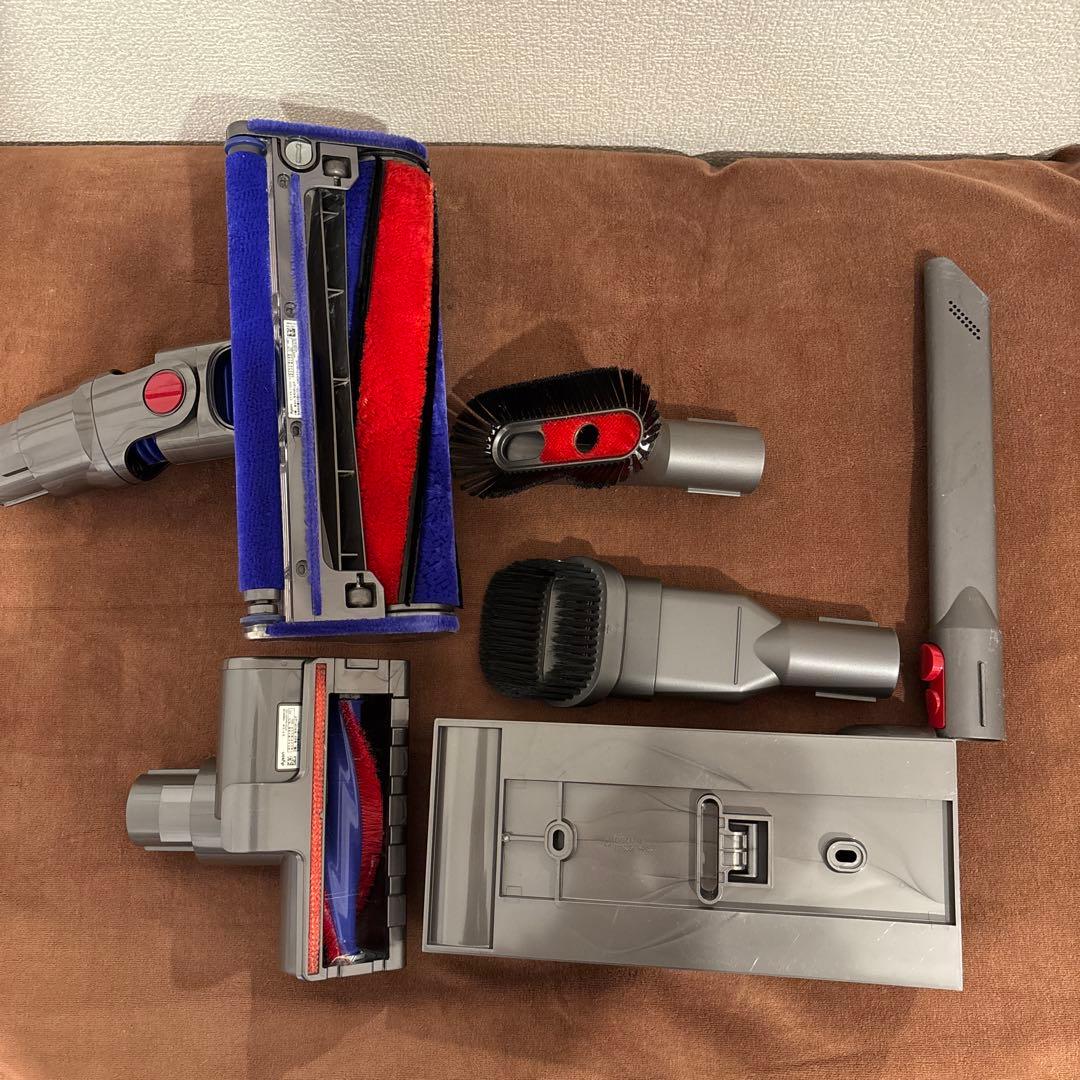 【動作品】ダイソン V11 Fluffy SV15 メンテナンス済み 美品