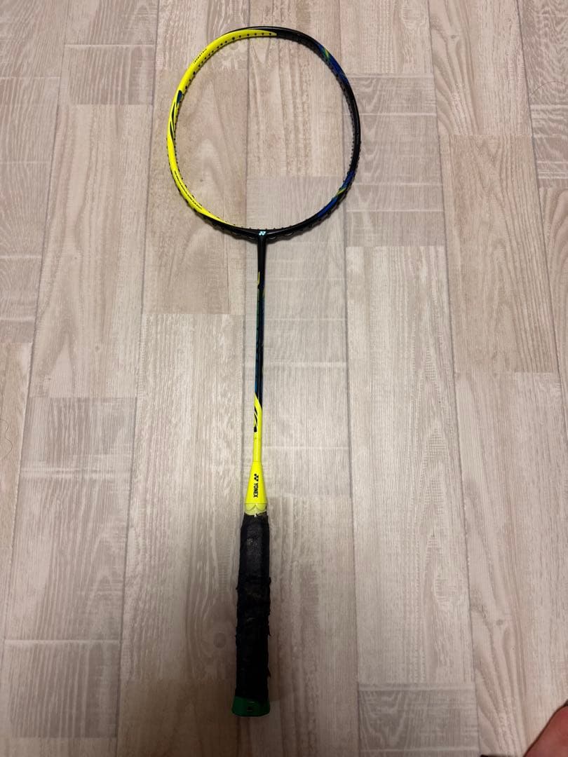 YONEX アストロクス77 4UG5 バドミントンラケット