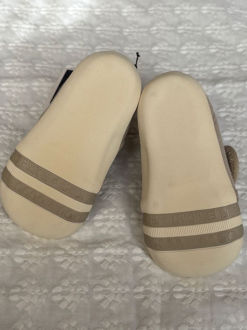 【新品未使用タグ付】バーバリー　ファーストシューズ　スニーカー ベビー