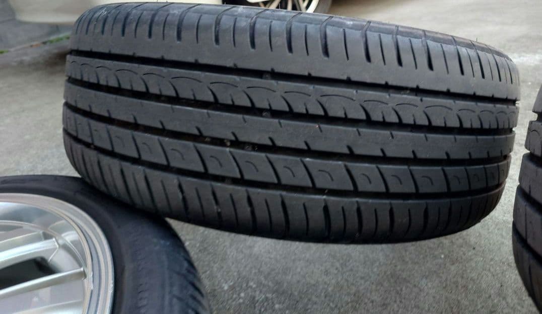 18インチ レオニスEX　廃盤品 ホイールタイヤ4本セット