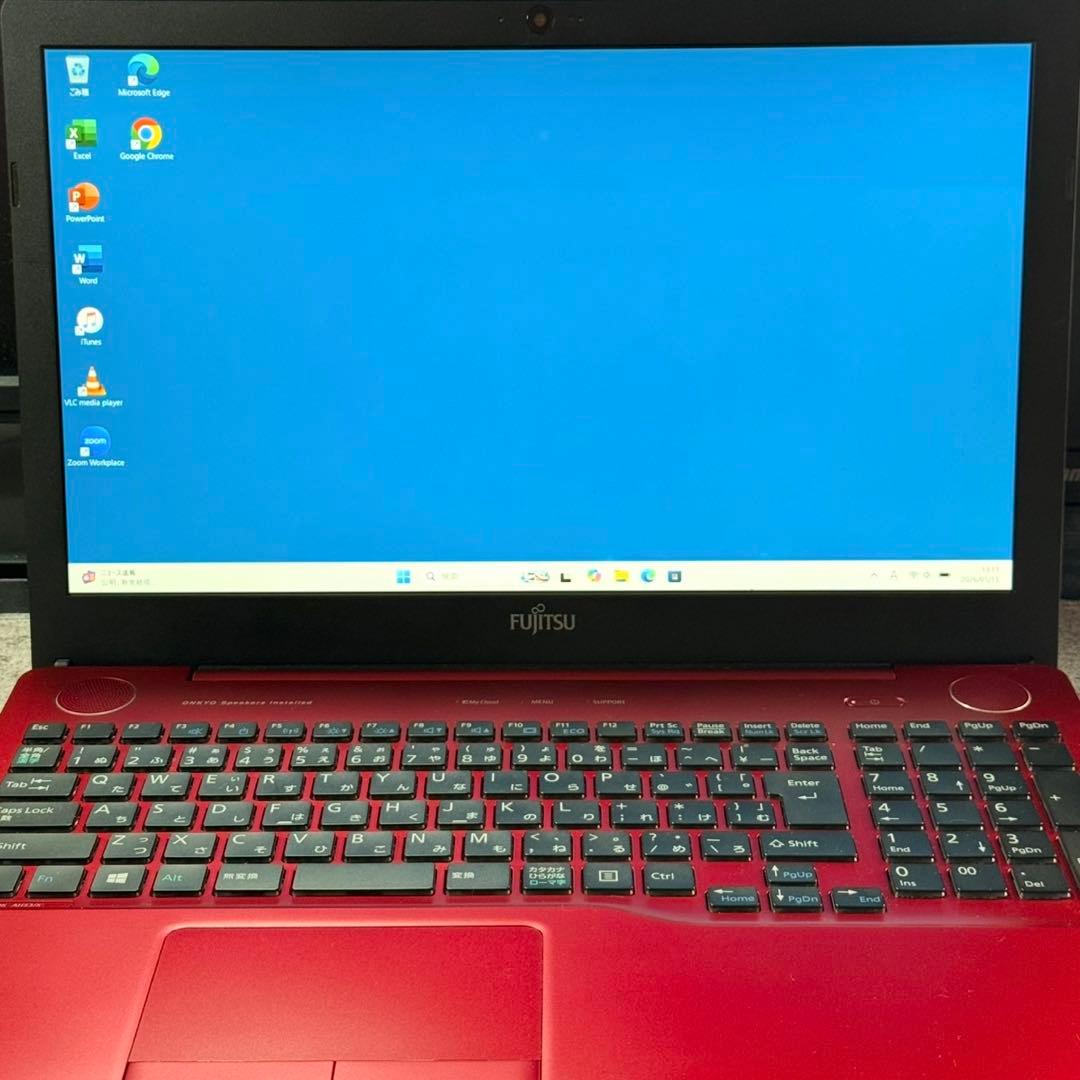 美品 富士通 ノートPC i7搭載 新品SSD512 Blu-ray FHD