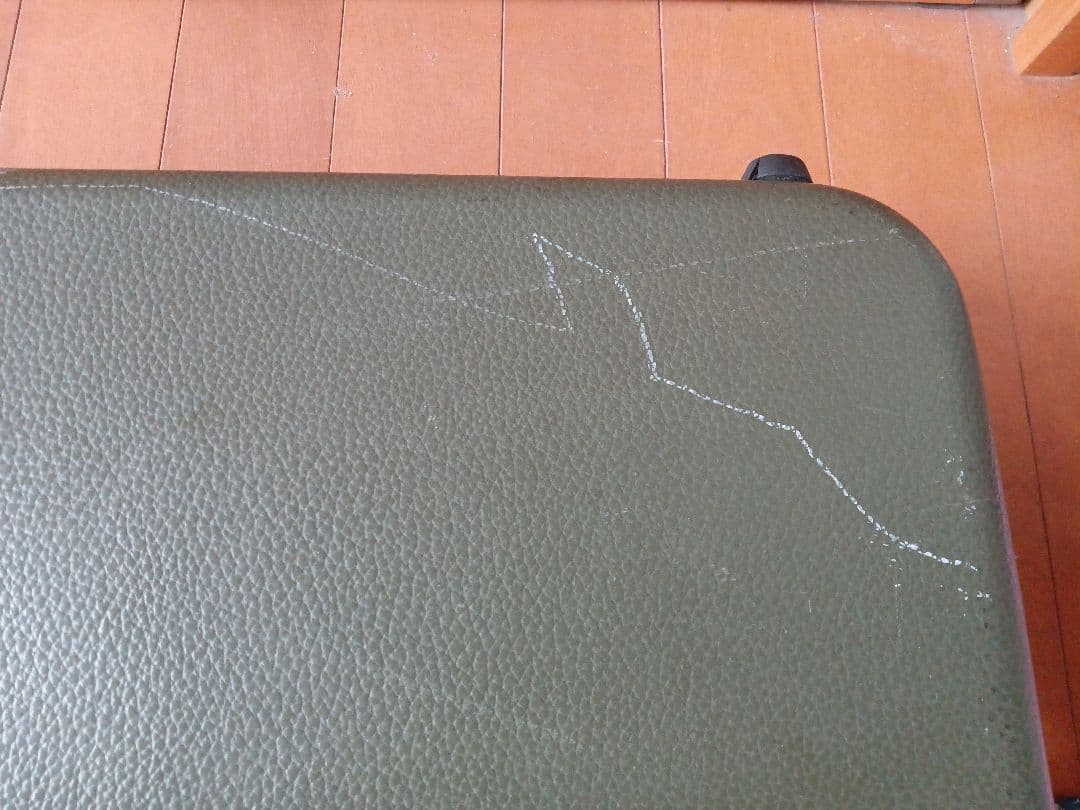 三味線本体 白色・紫色装飾