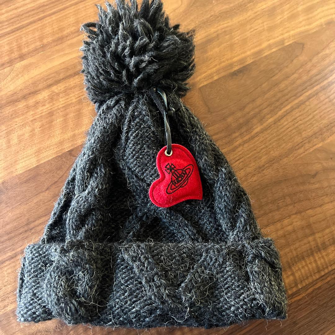 VivienneWestwood ニット帽 ポンポン付き