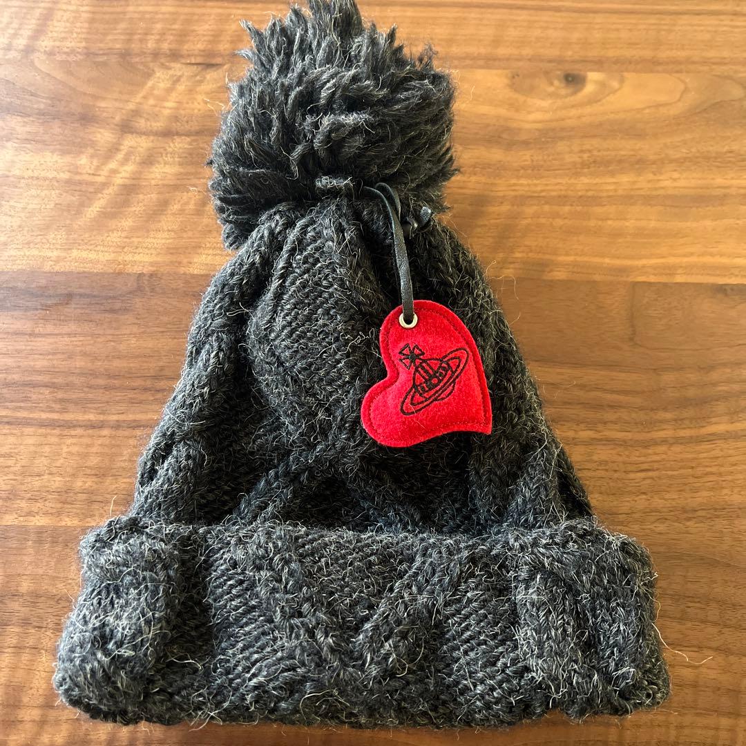 VivienneWestwood ニット帽 ポンポン付き