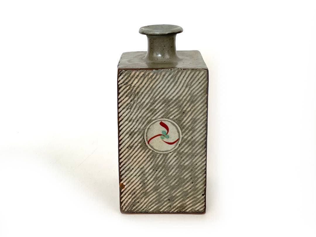 陶芸家　人間国宝　島岡達三　象嵌赤絵　方壺　角瓶　花瓶　花入　縄文象嵌　共箱