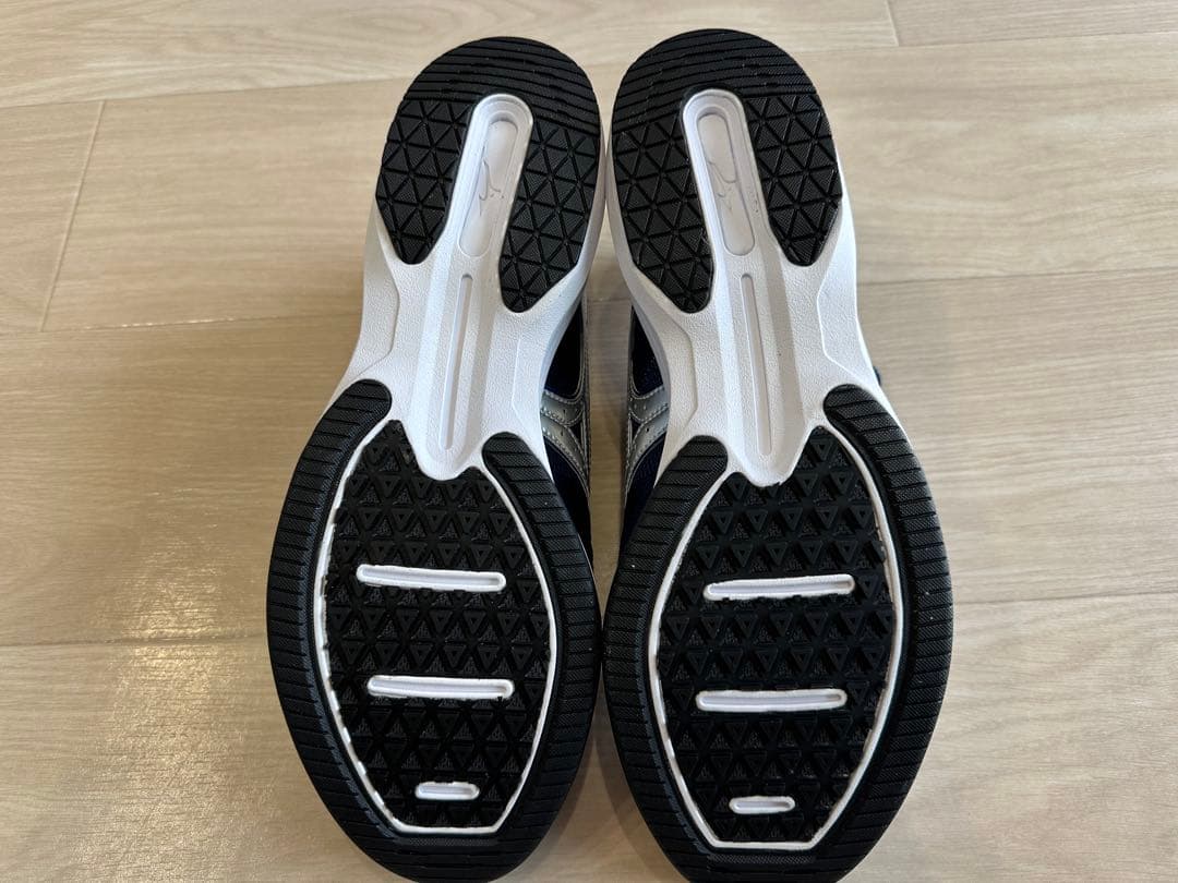 Mizuno ランニングシューズ ネイビー（袋付き）