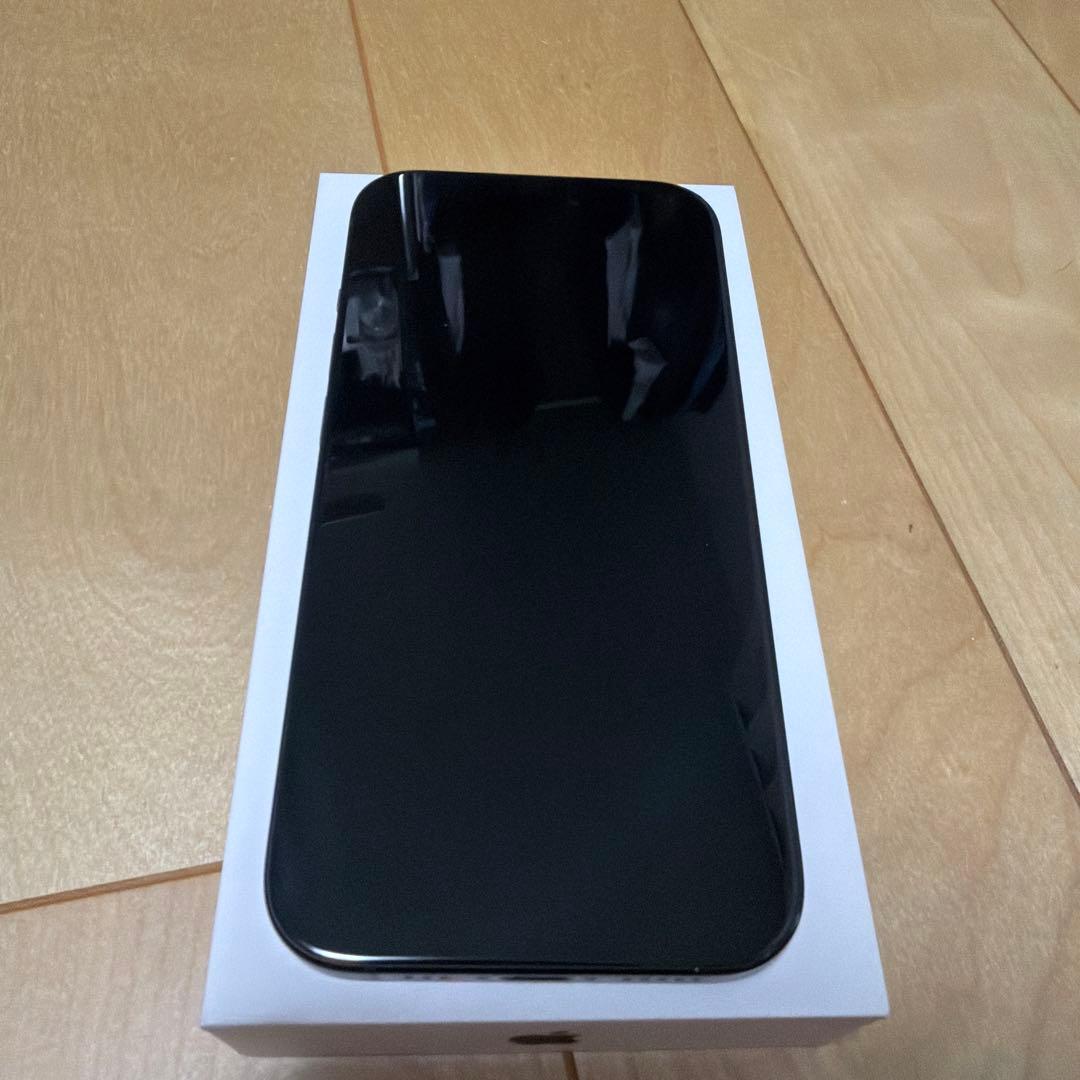 Apple iPhone 15 256GB ブラック SIMフリー 5G対応