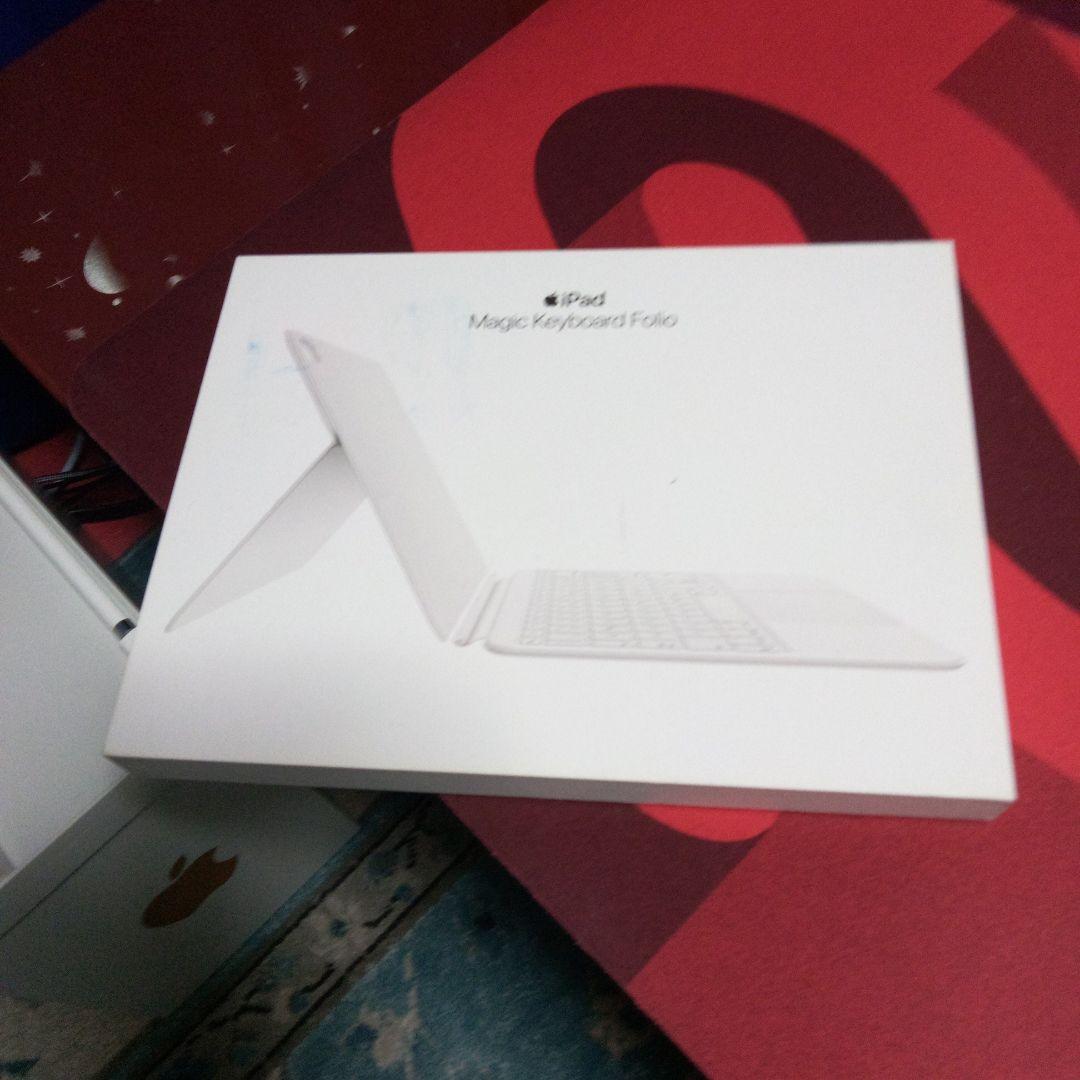 iPad Magic Keyboard Folio ホワイト