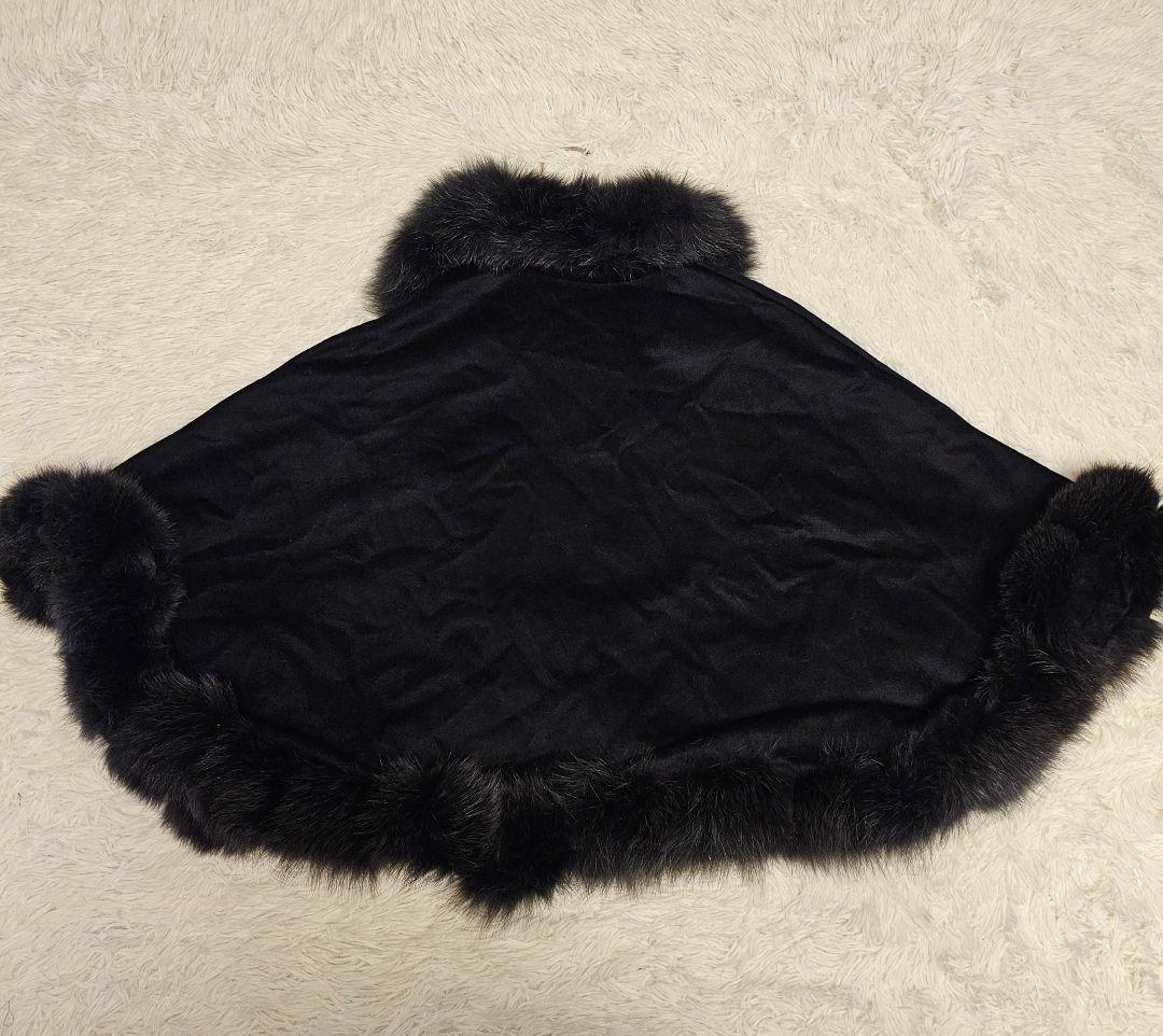新品タグ付 ブルーフォックス カシミヤ100% ポンチョ SAGA FURS