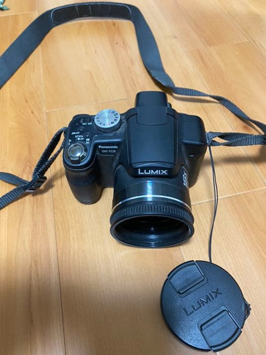 CanonAE-1. LUMIX  フィルムカメラ　ビデオカメラ