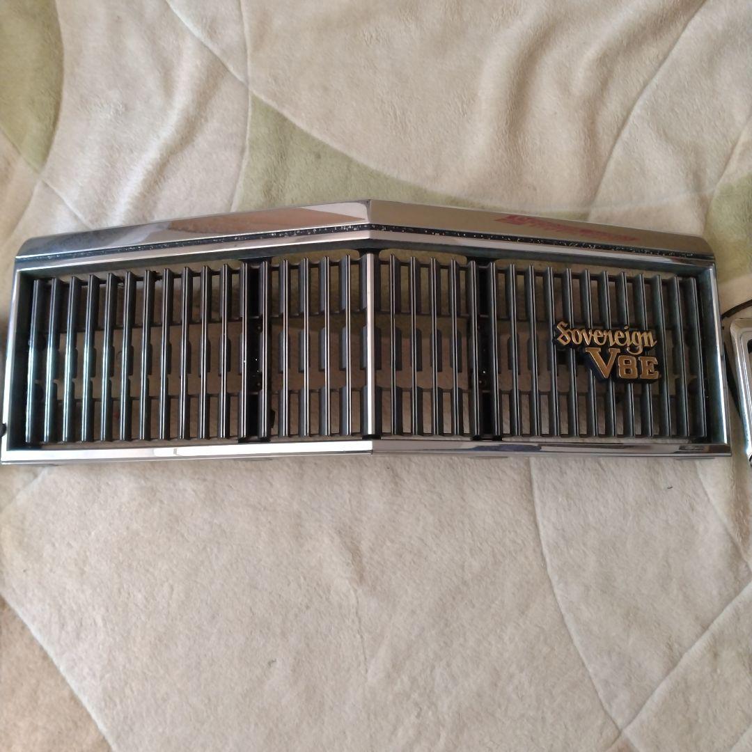 日産　プレジデントグリルとライトトリム