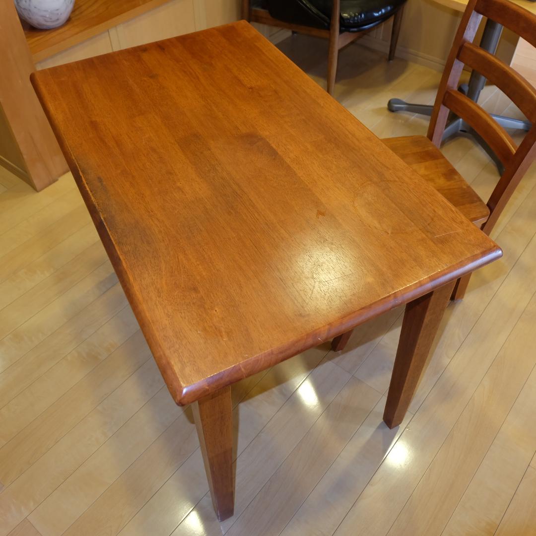 茨城県笠間市より 天然木 無垢材 椅子と机のセット チーク材？ マレーシア製