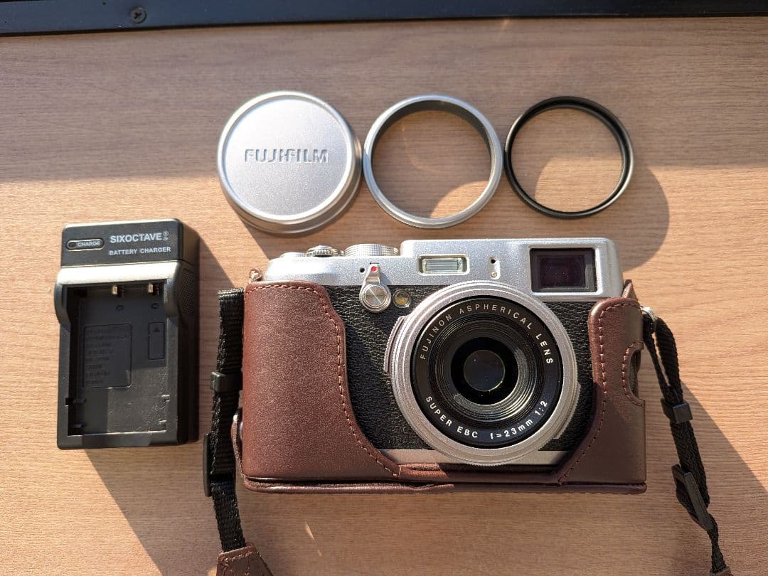 本日最終↓Fujifilm X100S デジタルカメラ