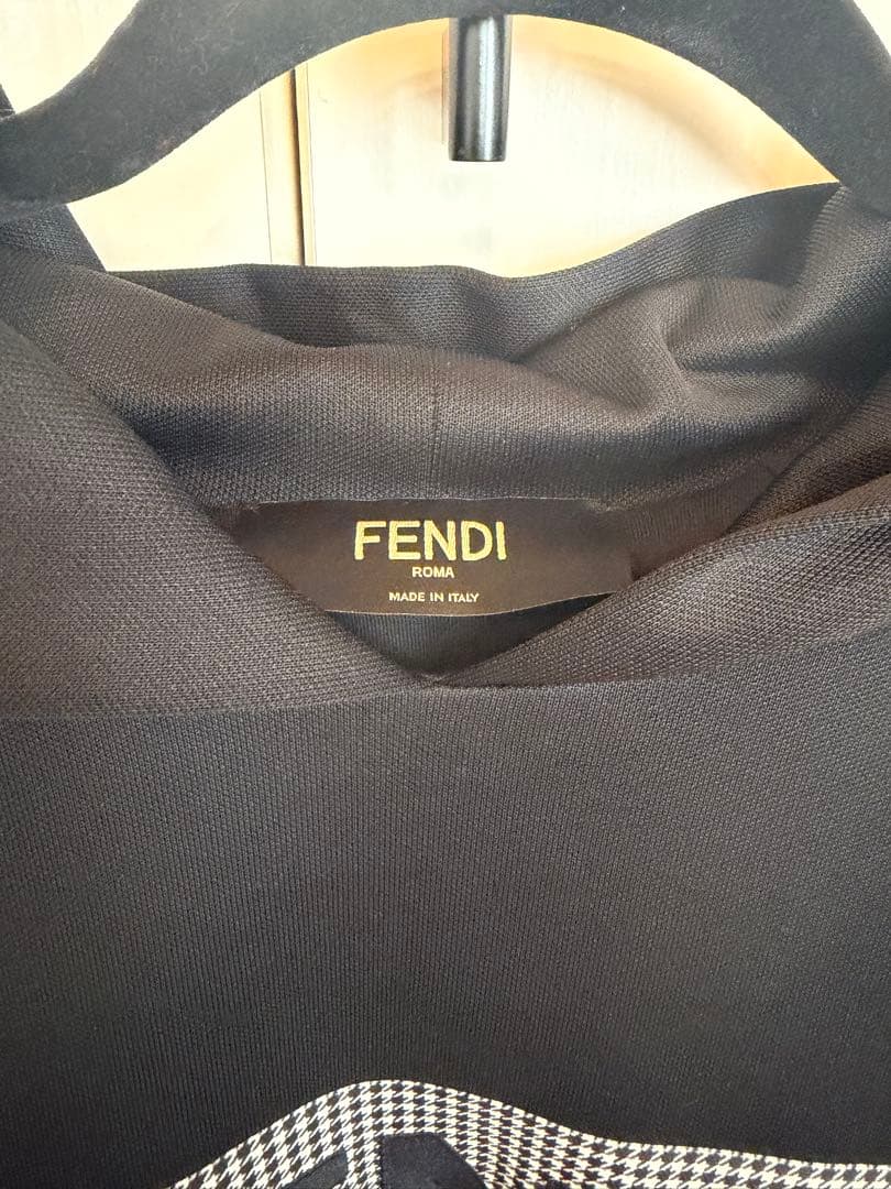 FENDI フード付きスウェット ロゴ 千鳥柄 FFロゴ プルオーバーパーカー