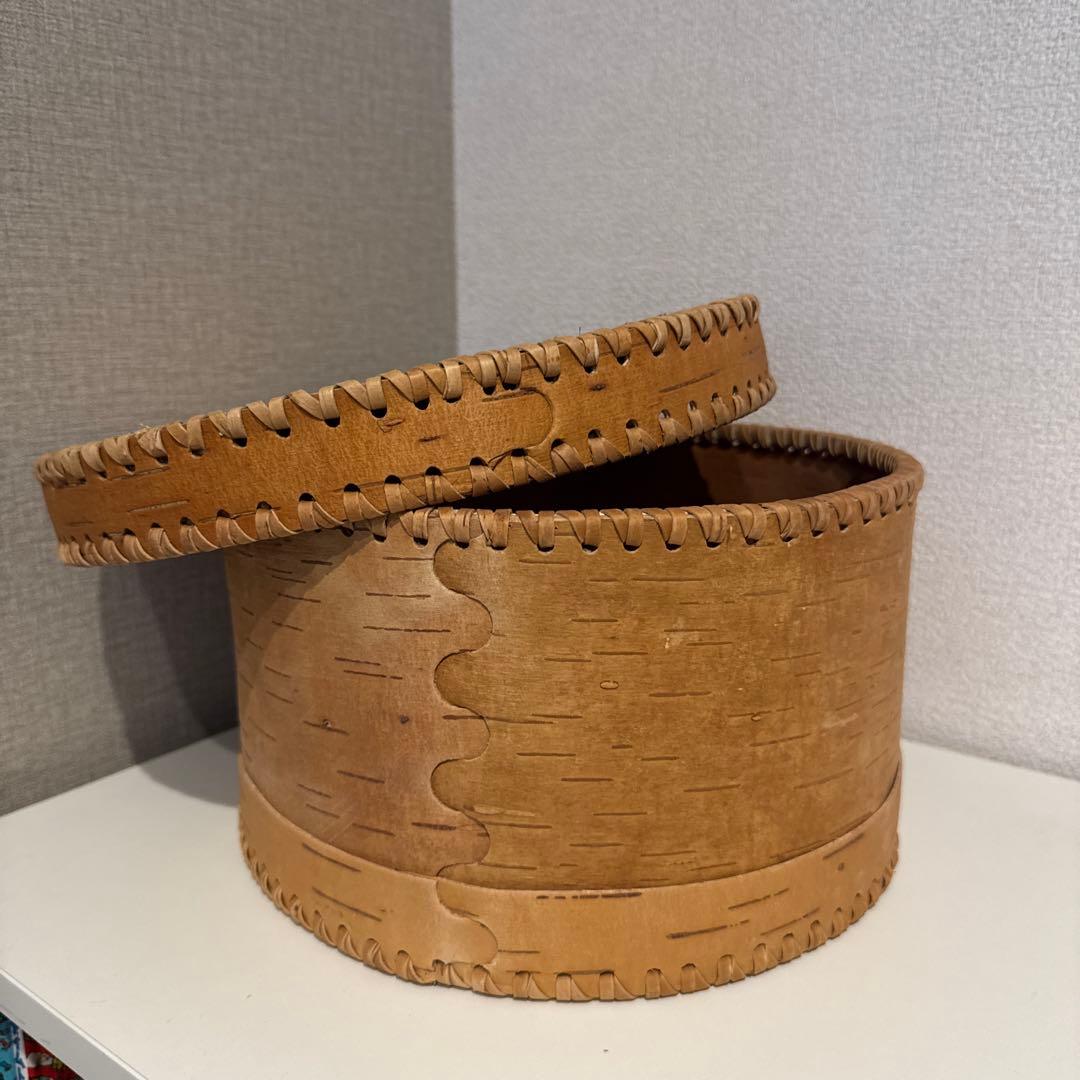 白樺樹皮　蓋付き丸型ボックス