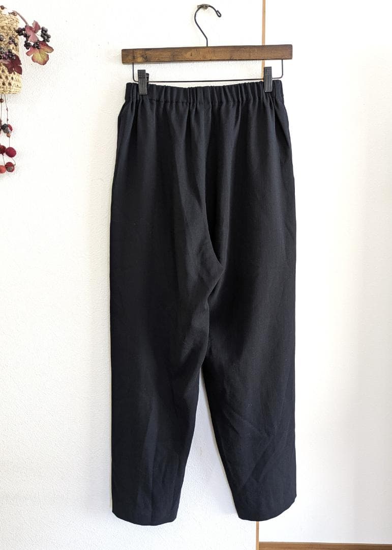 ヨーガンレール☆ウール二重織☆マットな光沢とドレープの美ラインPT☆クロ紺