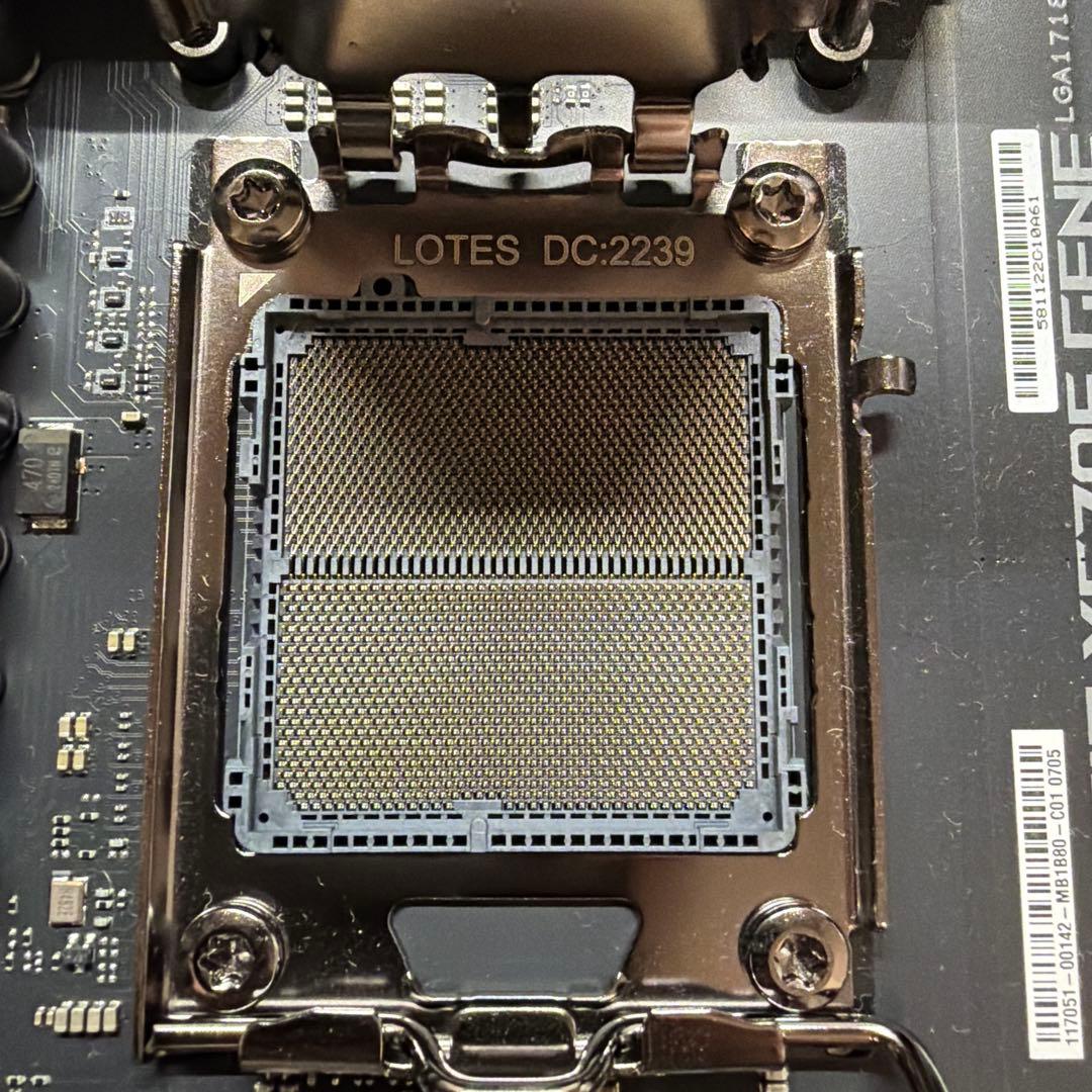 マザーボード ASUS ROG CROSSHAIR X670 GENE