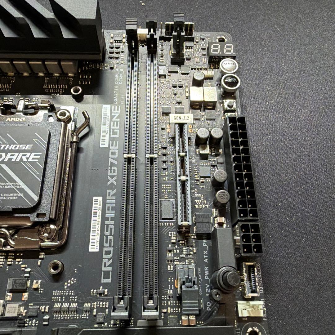 マザーボード ASUS ROG CROSSHAIR X670 GENE