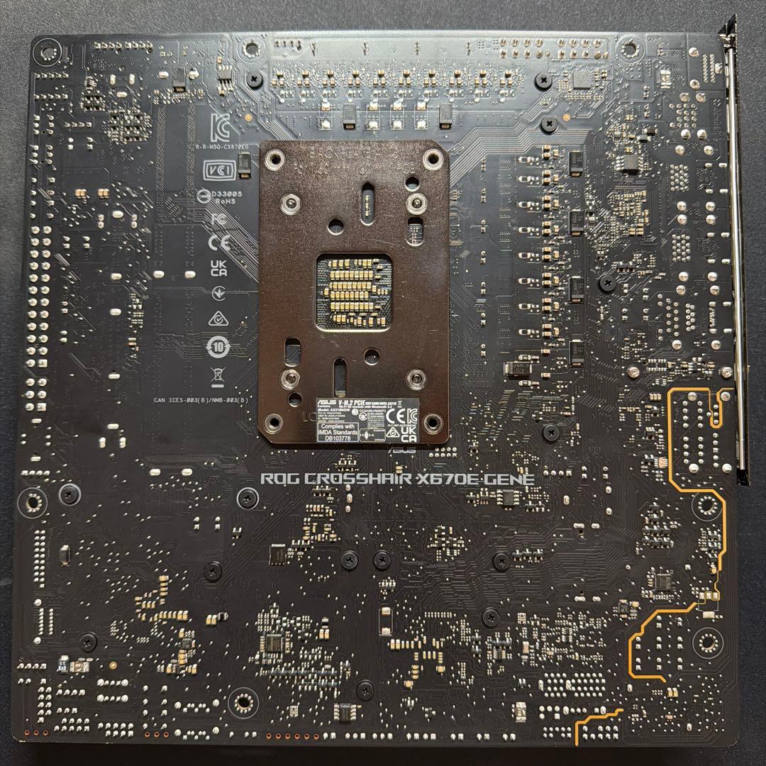 マザーボード ASUS ROG CROSSHAIR X670 GENE