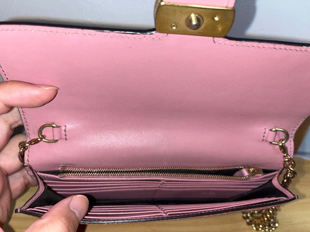 【極美品】GUCCI グッチ チェーンウォレット インターロッキングG ピンク