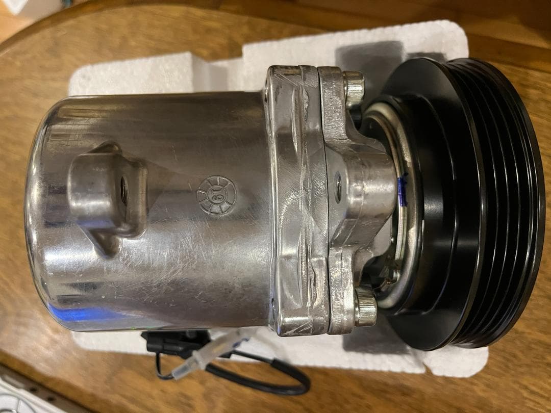 コンプレッサ キャリイ DA63T 95200-58J20 58J21 新品