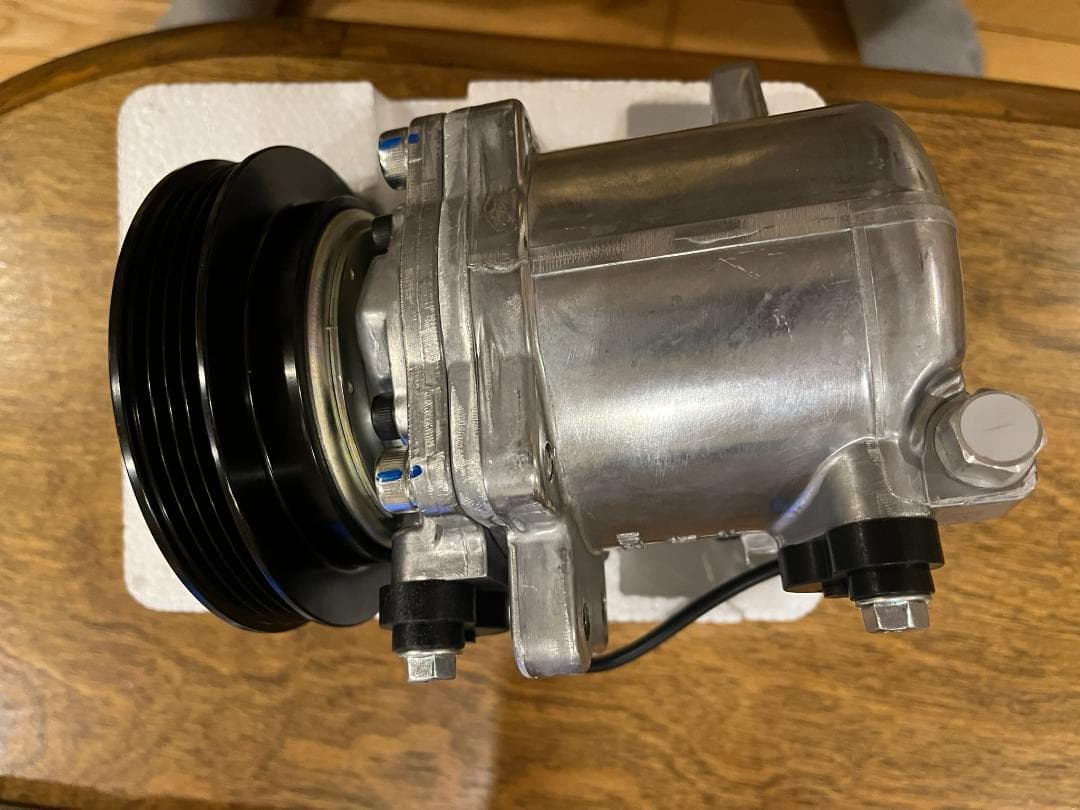 コンプレッサ キャリイ DA63T 95200-58J20 58J21 新品