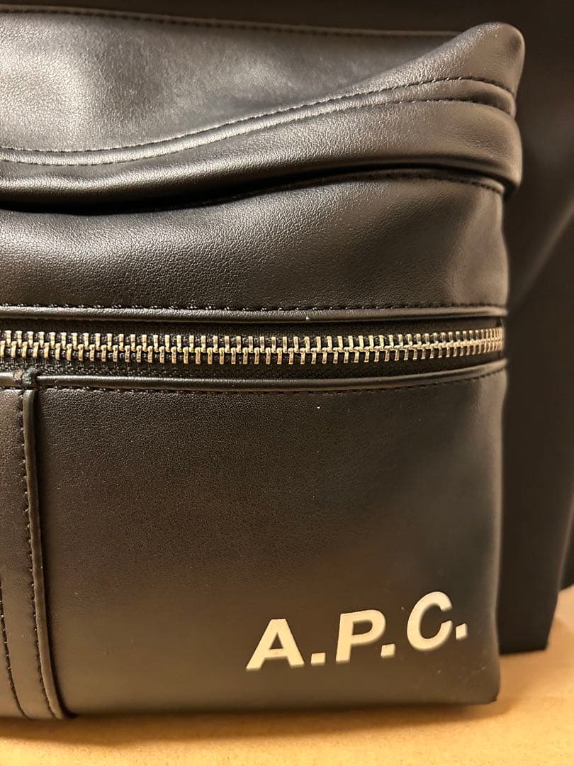 R*S様 A.P.C. ブラック リュック