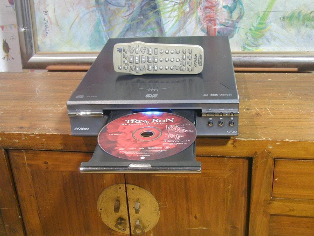 ★ビクター　Victor　XV-Q10 DVD/CDオーディオプレーヤーです。