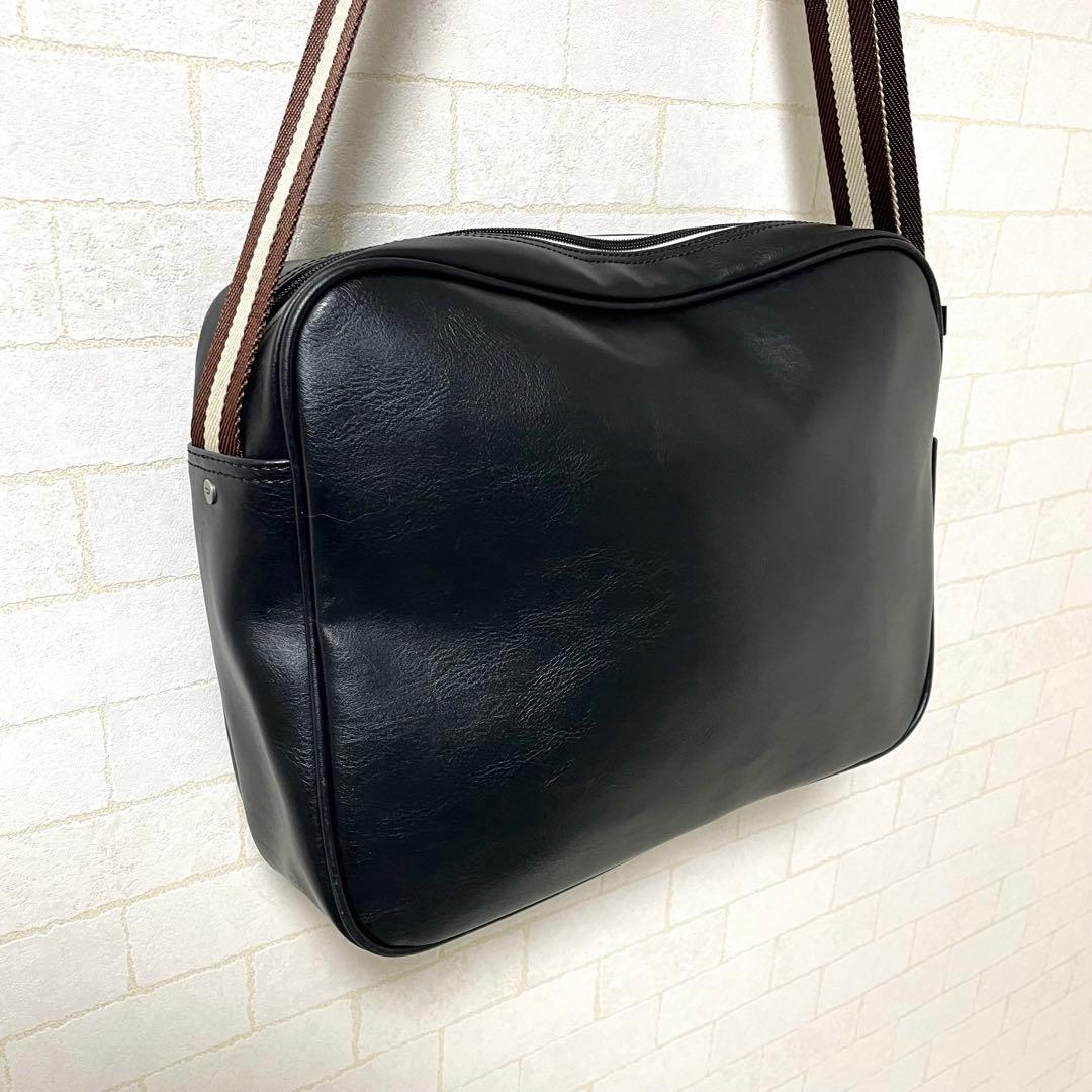 【美品】ディーゼル　DIESEL ディーゼル ショルダーバック　ブレイブマン