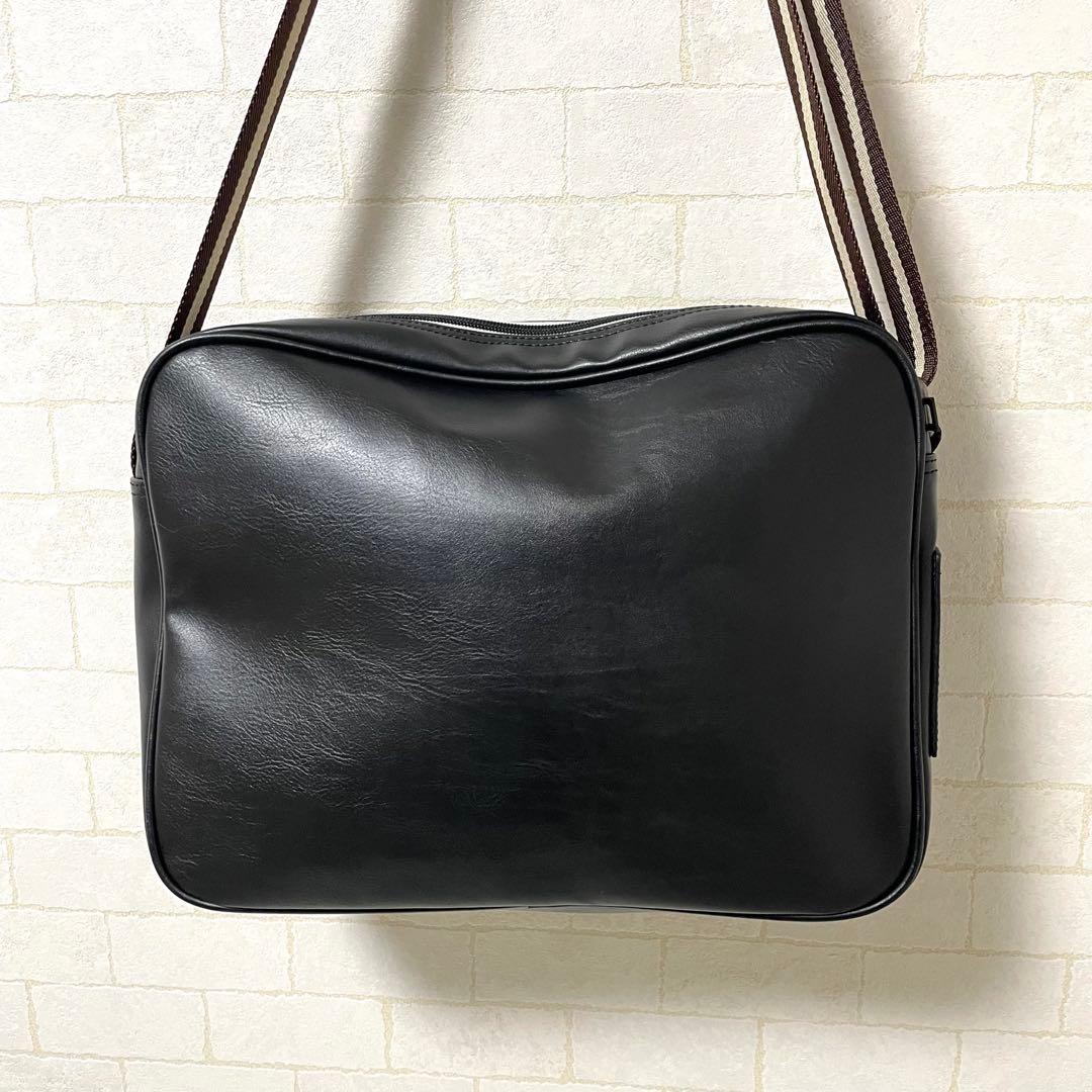 【美品】ディーゼル　DIESEL ディーゼル ショルダーバック　ブレイブマン