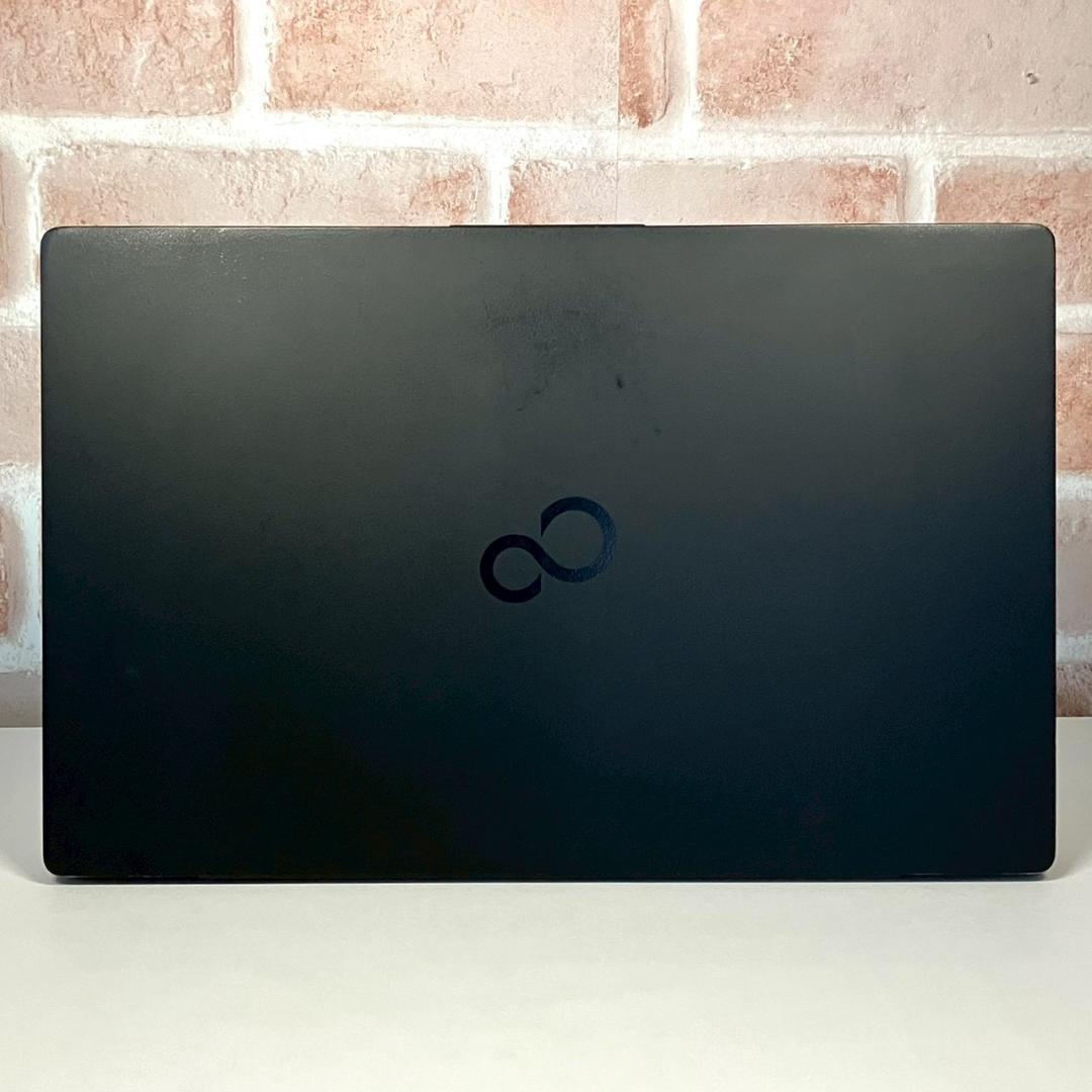 ★超軽量モデル★ Office2024 第11世代Corei7 富士通 477