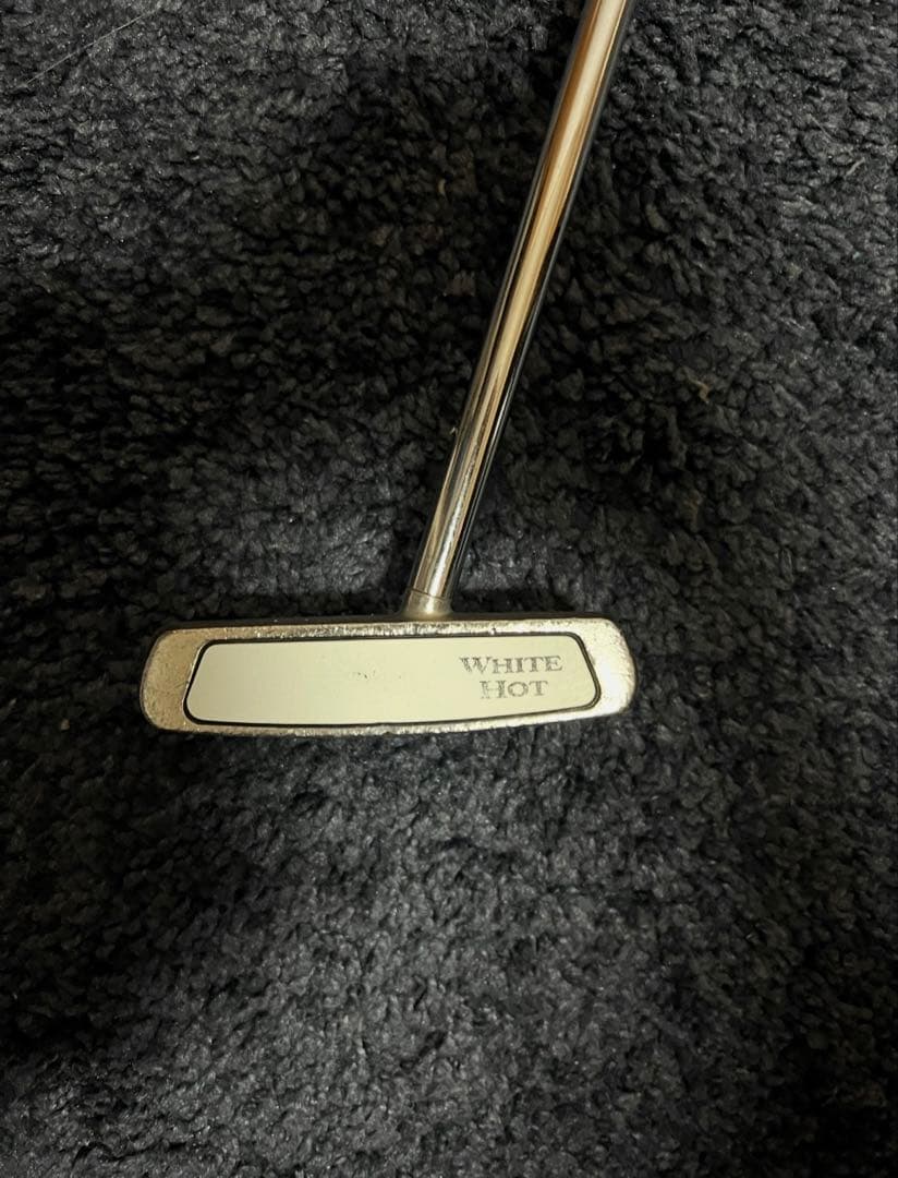 ★オデッセイWHITE　HOT★ホワイトホット#5【センターシャフト】 2ドット