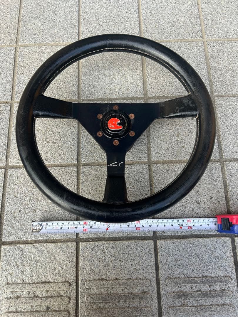 ステアリング　ニキラウダ