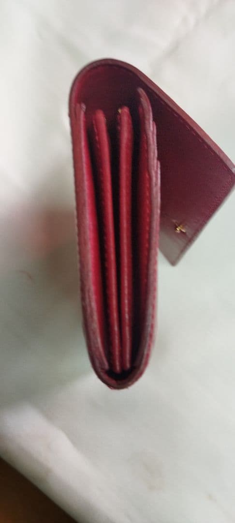 ルイヴィトン赤エナメル財布