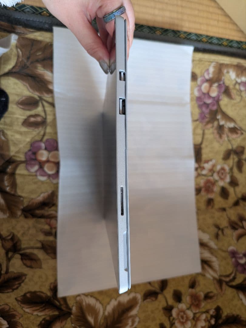 Surface Pro 5 i5/8GB/256GB 純正ペン・充電器付