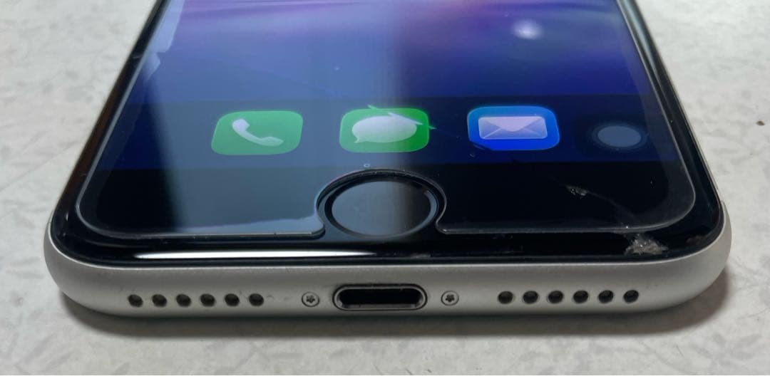 Apple iPhone SE (第2世代) ホワイト 128GB SIMフリー