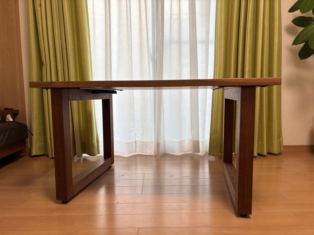 マスターウォール　テーブル