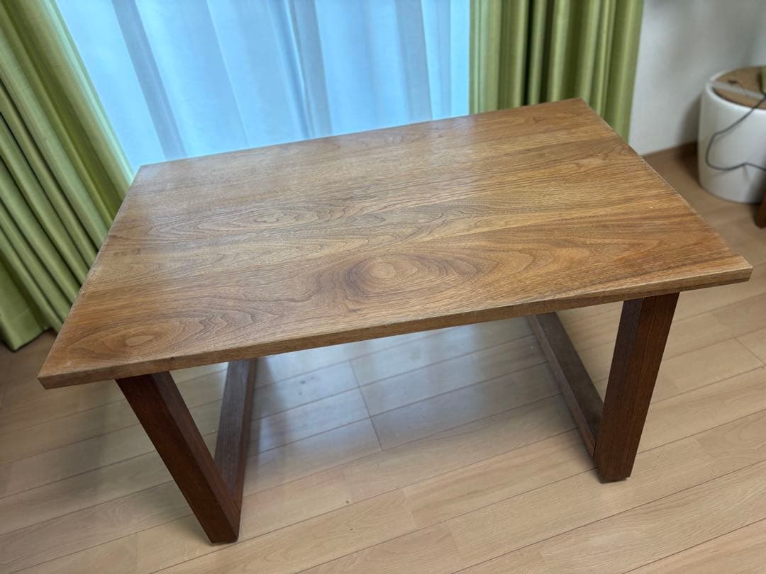 マスターウォール　テーブル