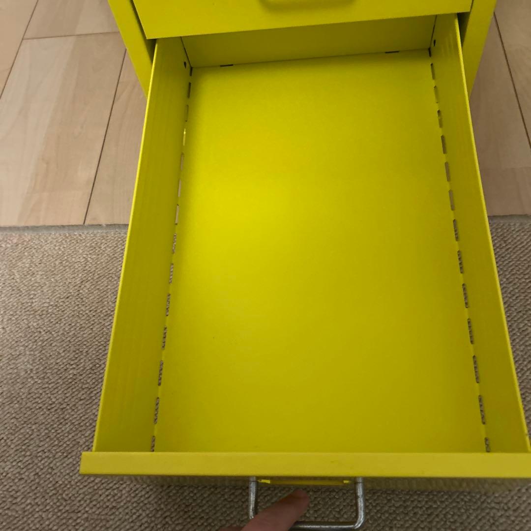 し*い様 IKEA HELMER ヘルメル イエロー金属製6段チェスト