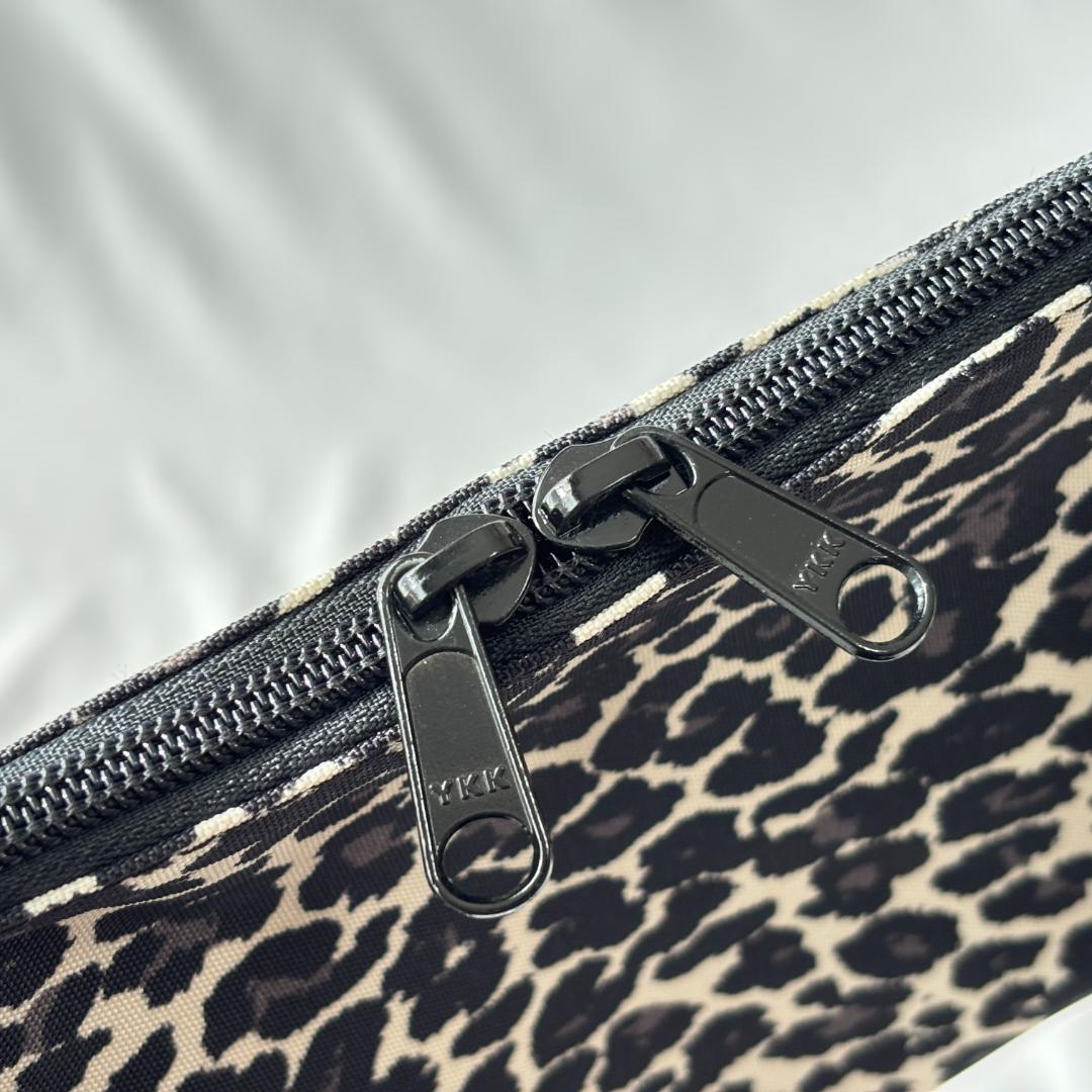 超美品 エルベシャプリエ ナイロンスクエアショルダー ナイロン パンサーブラン