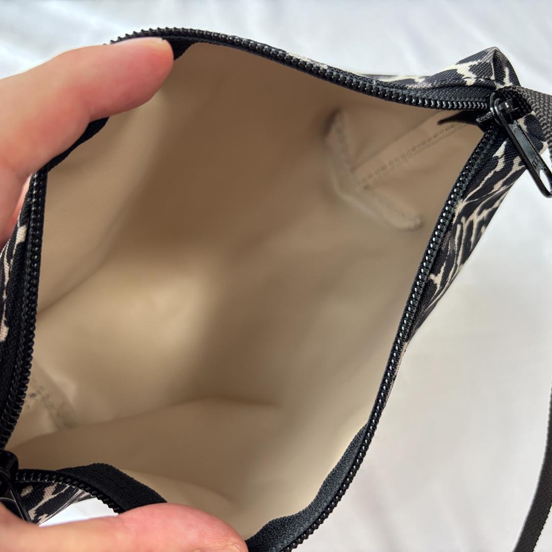 超美品 エルベシャプリエ ナイロンスクエアショルダー ナイロン パンサーブラン