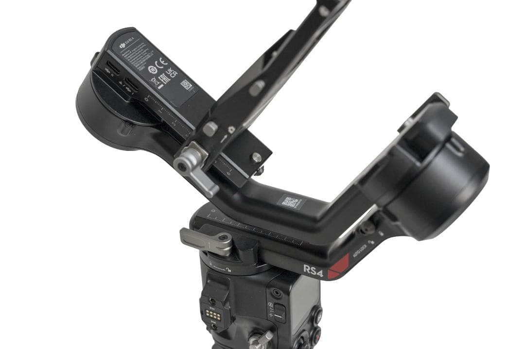 DJI RS4 COMBO 3軸スタビライザー‌‌