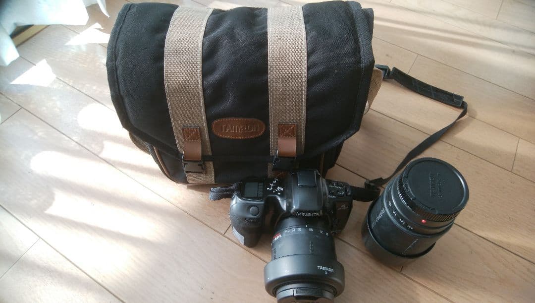 ミノルタ一眼レフカメラα303si望遠レンズ付き