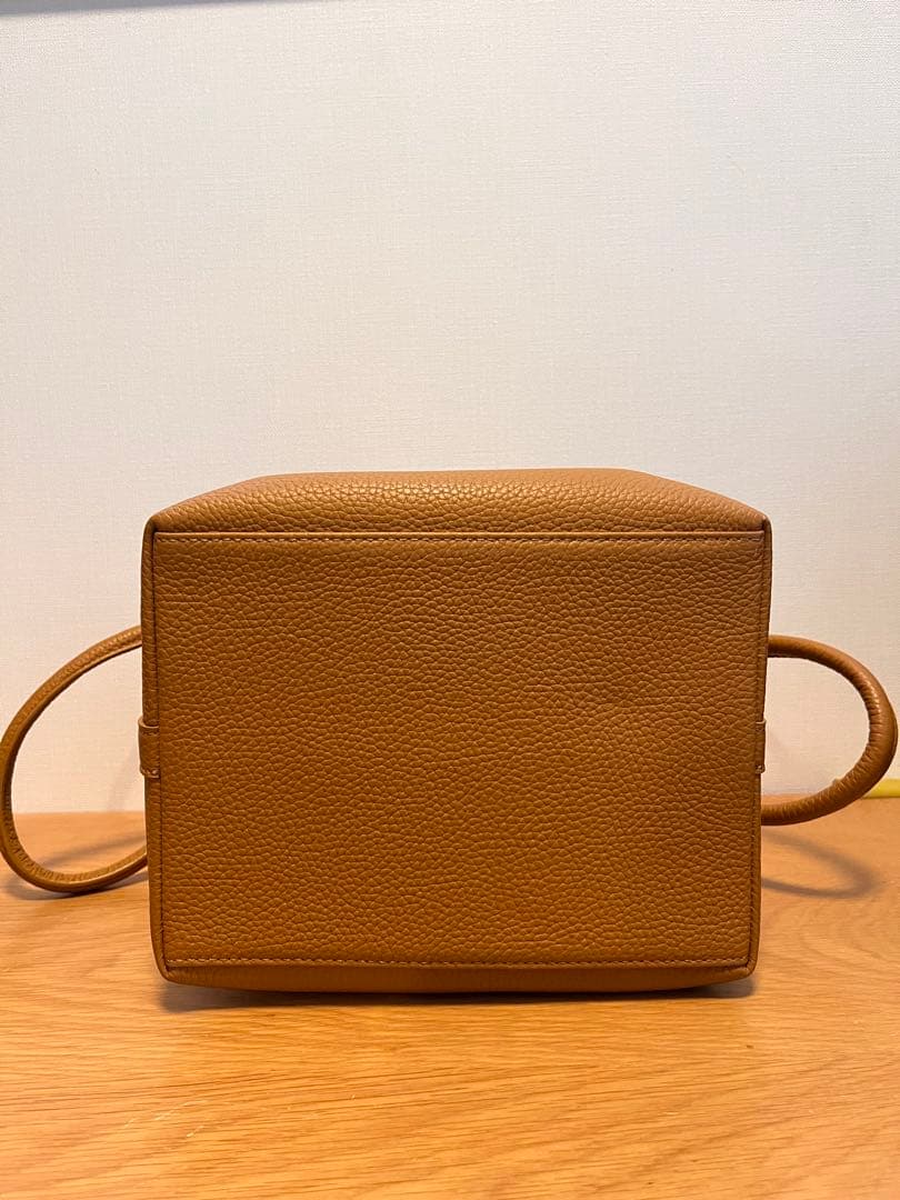 【美品】vasic bond (キャメル色) 付替ストラップ／専用底敷き付