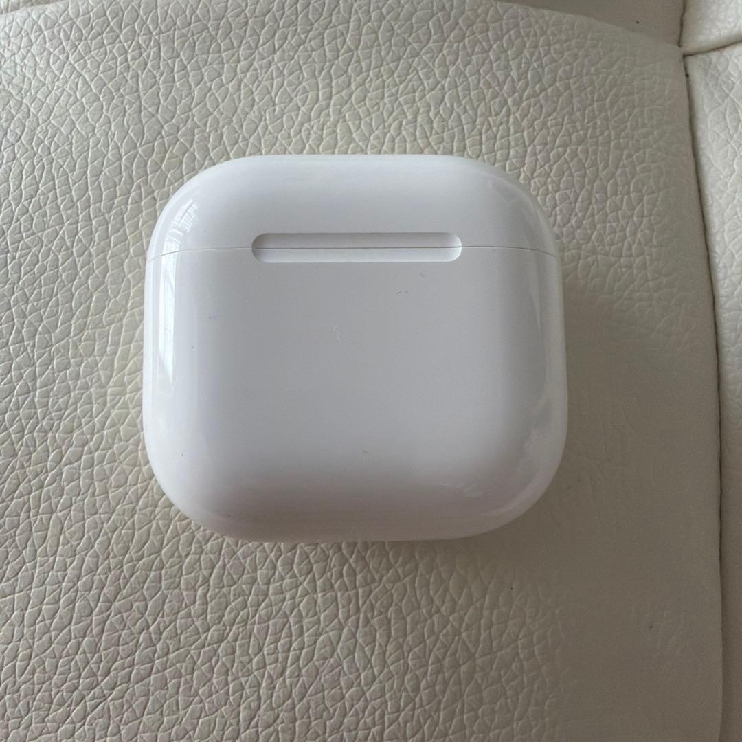 美品AirPods 4 USB-C 箱付き 数回使用 ほぼ新品 即購入OK