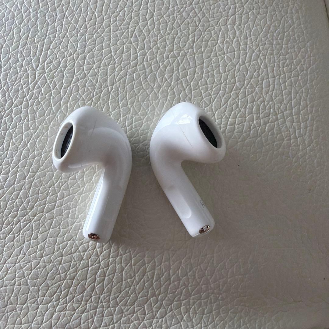 美品AirPods 4 USB-C 箱付き 数回使用 ほぼ新品 即購入OK